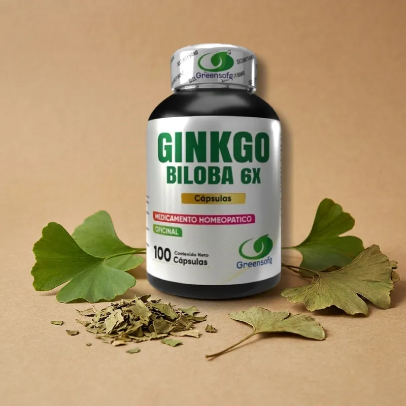 Cápsulas de ginkgo biloba con sus ingredientes naturales alrededor