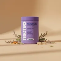 Cápsulas para la menopausia con sus ingredientes naturales alrededor