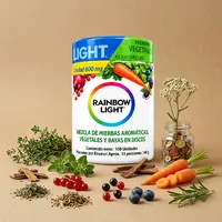 Discos de hierbas y vegetales con sus ingredientes naturales alrededor